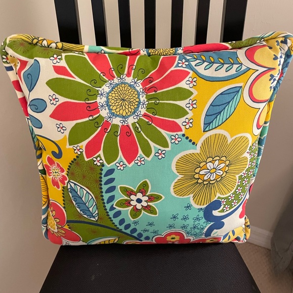 COPY - 15 1/2 “x 15 1/2” outdoor colorful pillow - Picture 3 of 4